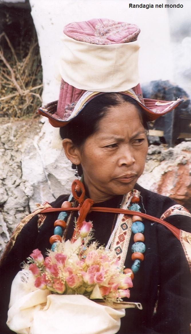woman in nubra valley